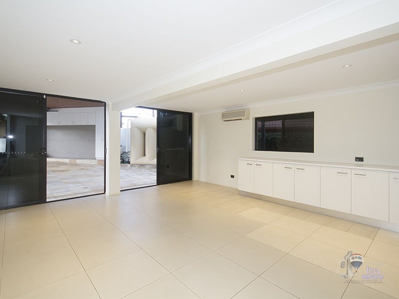 9 Maribor Street, Westlake QLD 4074