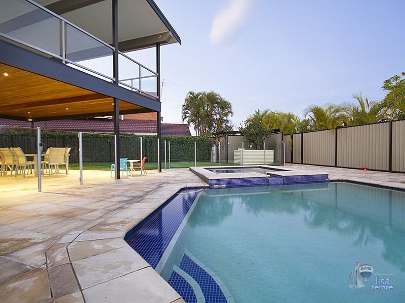 9 Maribor Street, Westlake QLD 4074