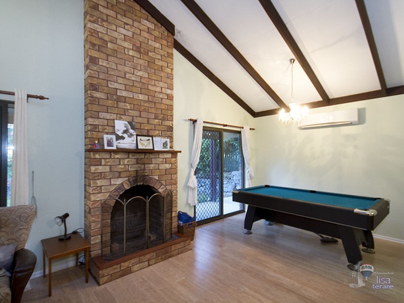 40 Poseidon Crescent, Jamboree Heights QLD 4074