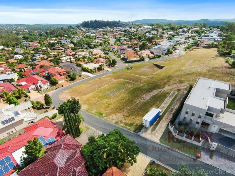 32 Mozart Place, Mount Ommaney QLD 4074