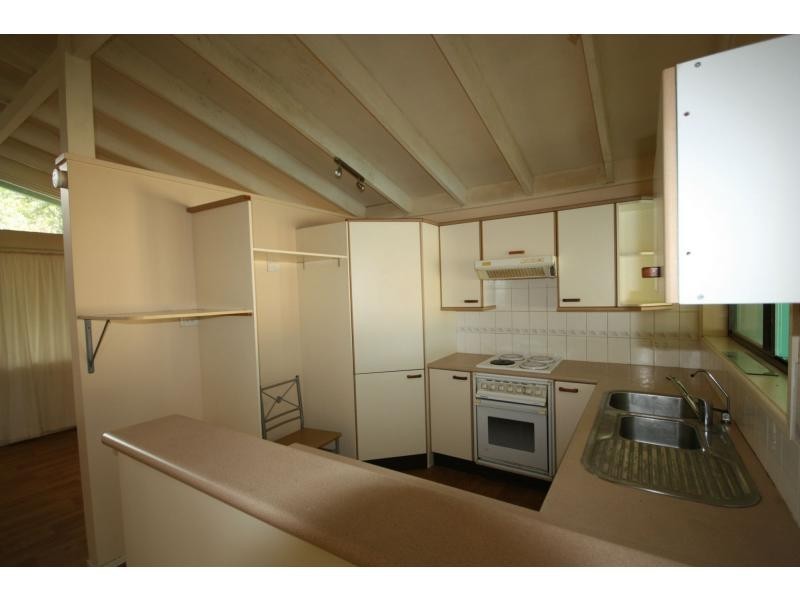 6 Halyard Street, Jamboree Heights QLD 4074