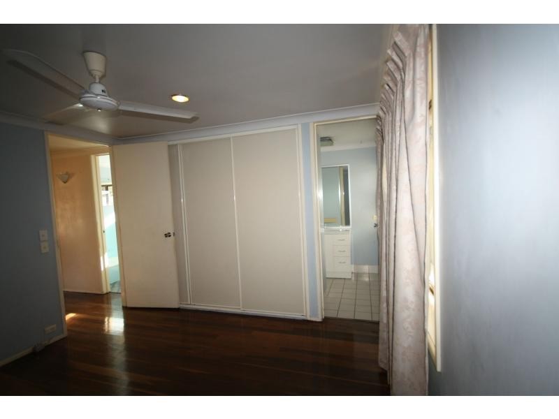 6 Halyard Street, Jamboree Heights QLD 4074