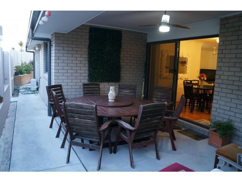 2 Greenview Street, Oxley QLD 4075
