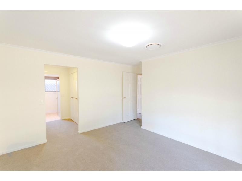 3 Avondale Road, Sinnamon Park QLD 4073