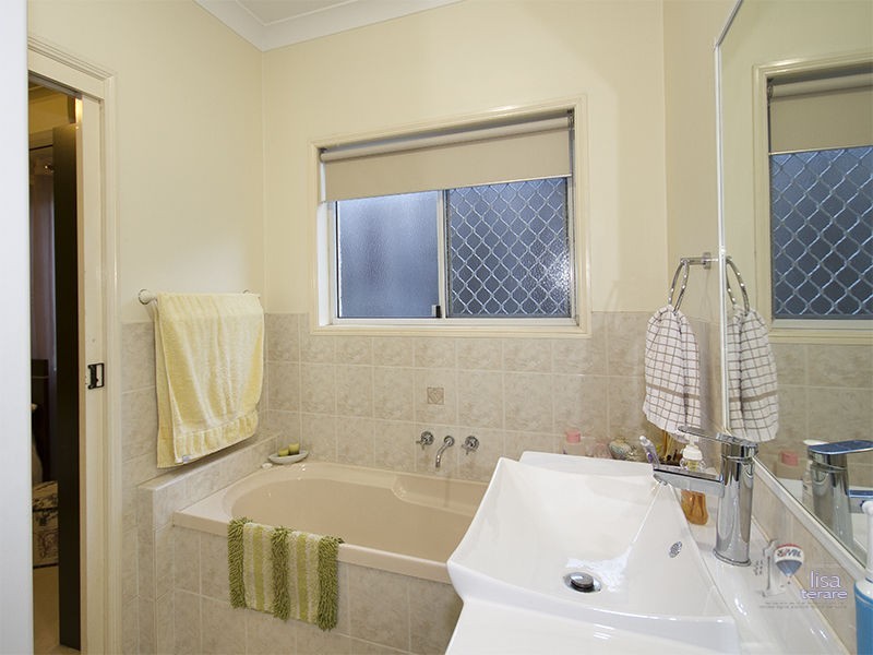 18 Toolara Circuit, Forest Lake QLD 4078