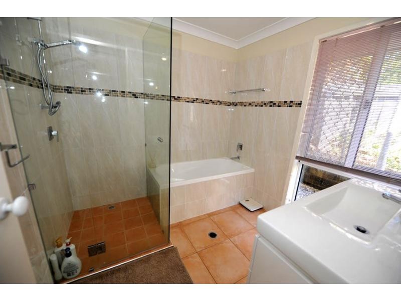 11 Innes Street, Middle Park QLD 4074