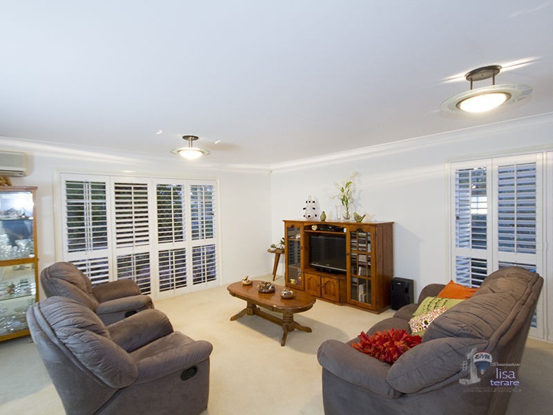 2 Everard Street, Westlake QLD 4074