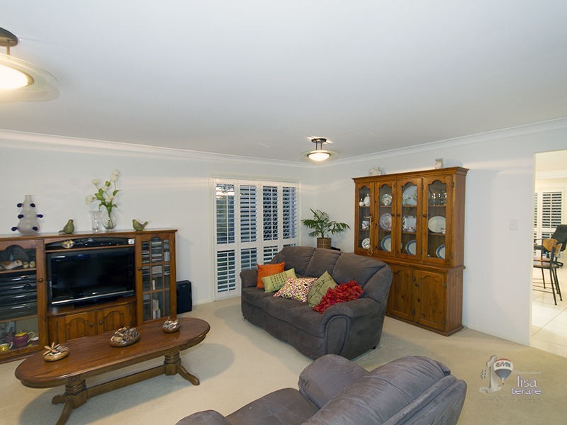 2 Everard Street, Westlake QLD 4074