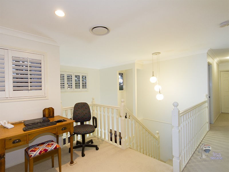 2 Everard Street, Westlake QLD 4074