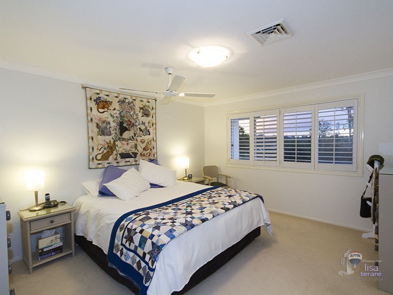 2 Everard Street, Westlake QLD 4074