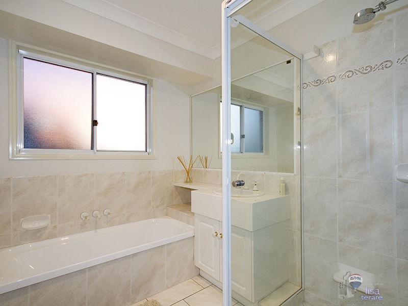 2 Everard Street, Westlake QLD 4074