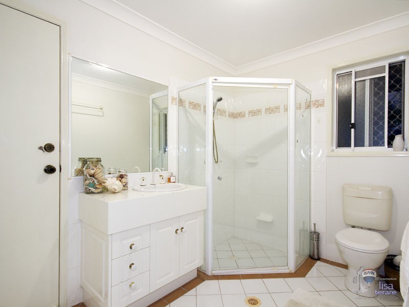 2 Everard Street, Westlake QLD 4074