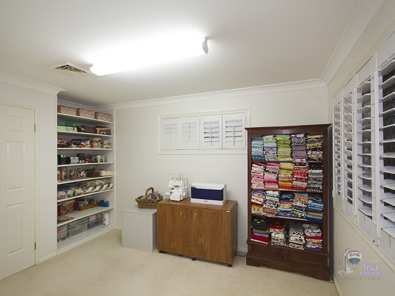 2 Everard Street, Westlake QLD 4074