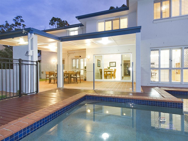 2 Everard Street, Westlake QLD 4074