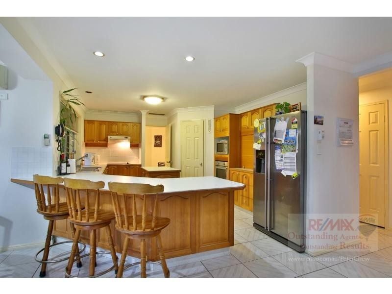 58 Hannah Street, Mount Ommaney QLD 4074