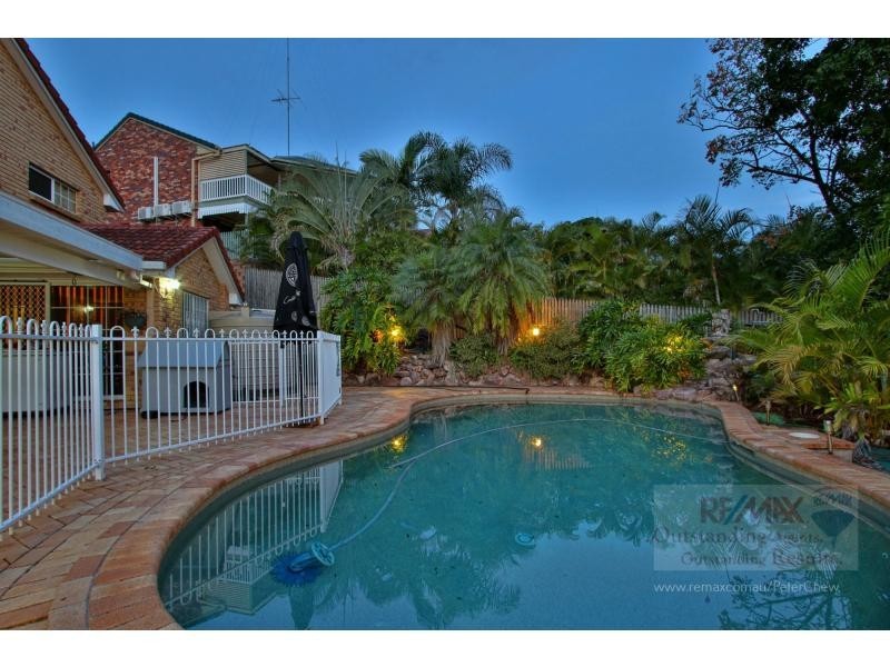 58 Hannah Street, Mount Ommaney QLD 4074