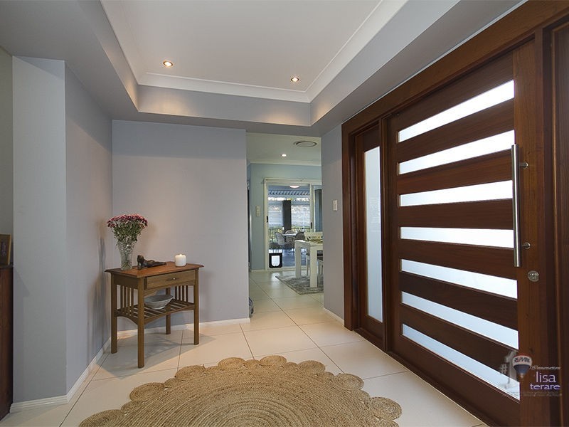 1 Gidgi Close, Westlake QLD 4074