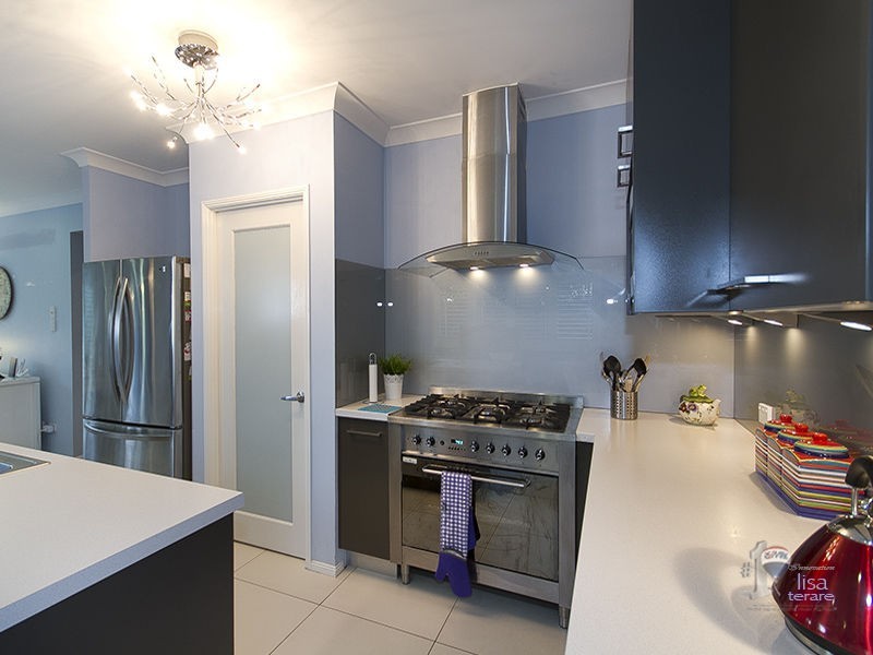 1 Gidgi Close, Westlake QLD 4074