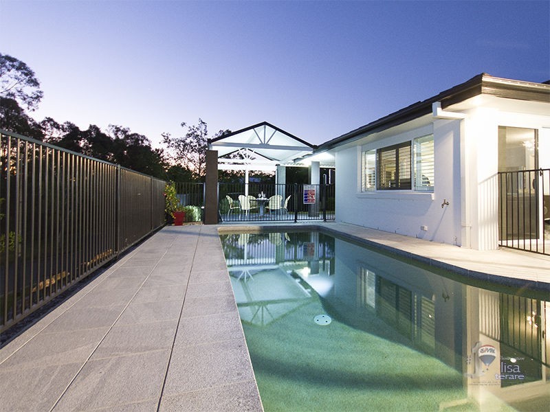 1 Gidgi Close, Westlake QLD 4074