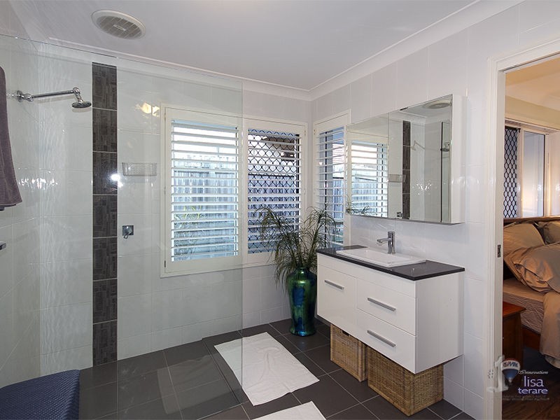 1 Gidgi Close, Westlake QLD 4074