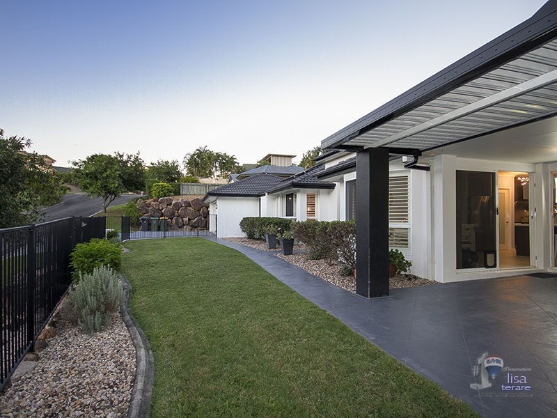 1 Gidgi Close, Westlake QLD 4074