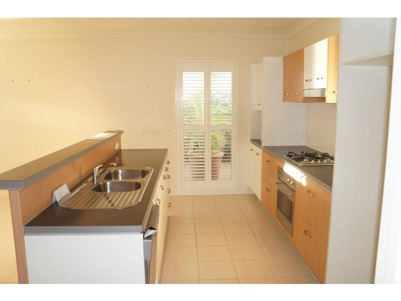 20 Central Avenue, Mount Ommaney QLD 4074