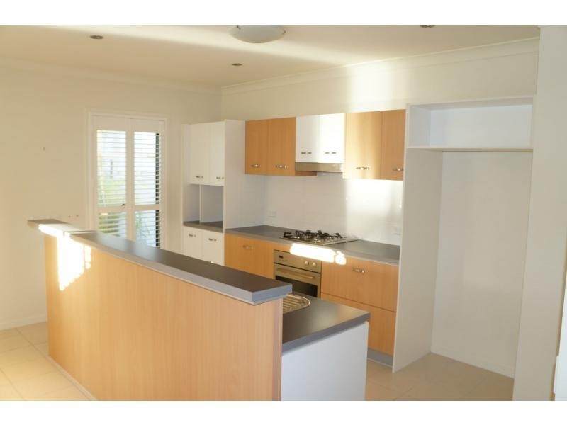 20 Central Avenue, Mount Ommaney QLD 4074