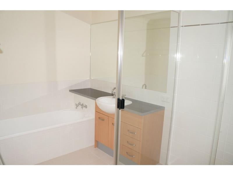 20 Central Avenue, Mount Ommaney QLD 4074