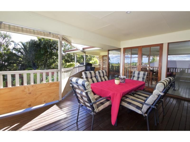 106 Glen Ross Road, Sinnamon Park QLD 4073