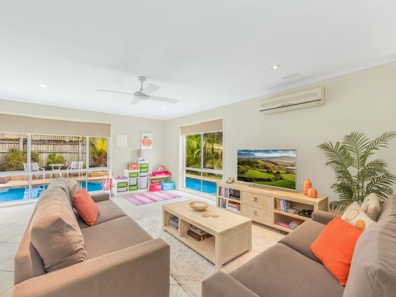 1 Kaboora Crescent, Westlake QLD 4074