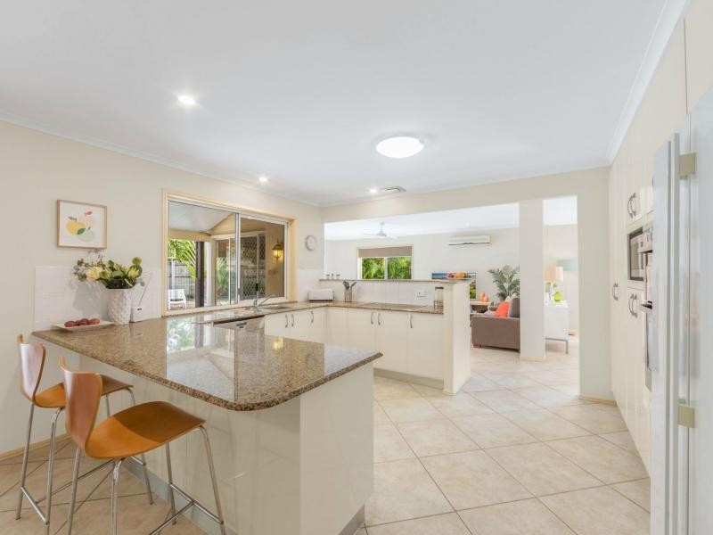 1 Kaboora Crescent, Westlake QLD 4074