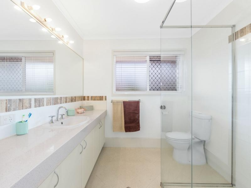 1 Kaboora Crescent, Westlake QLD 4074