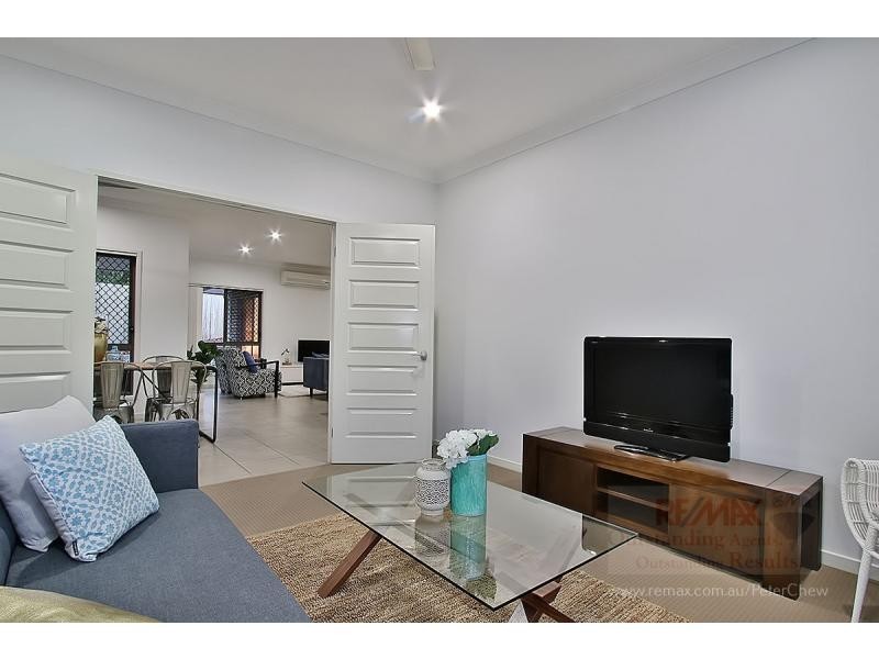 38 Andaman Street, Jamboree Heights QLD 4074