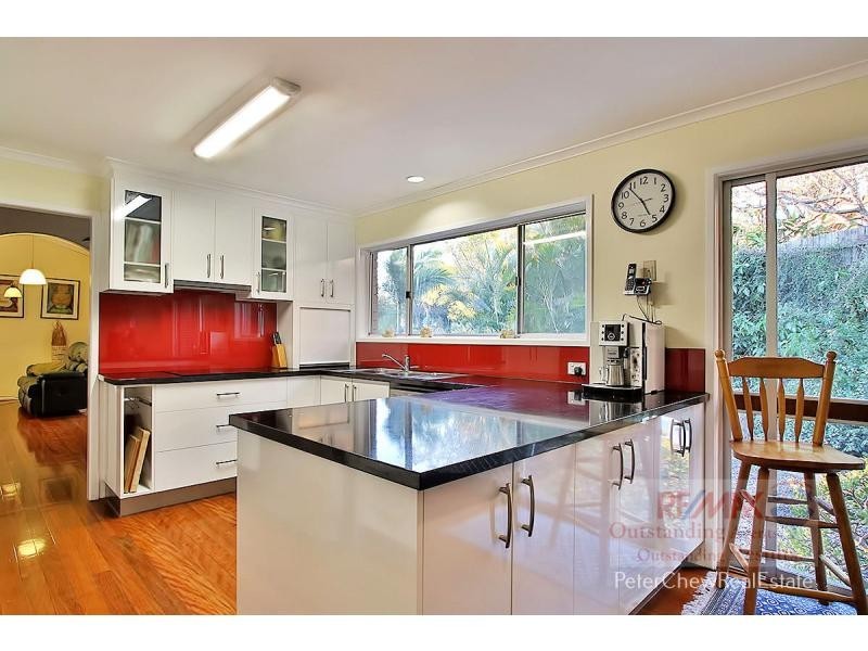 9 Fairweather Street, Kenmore QLD 4069