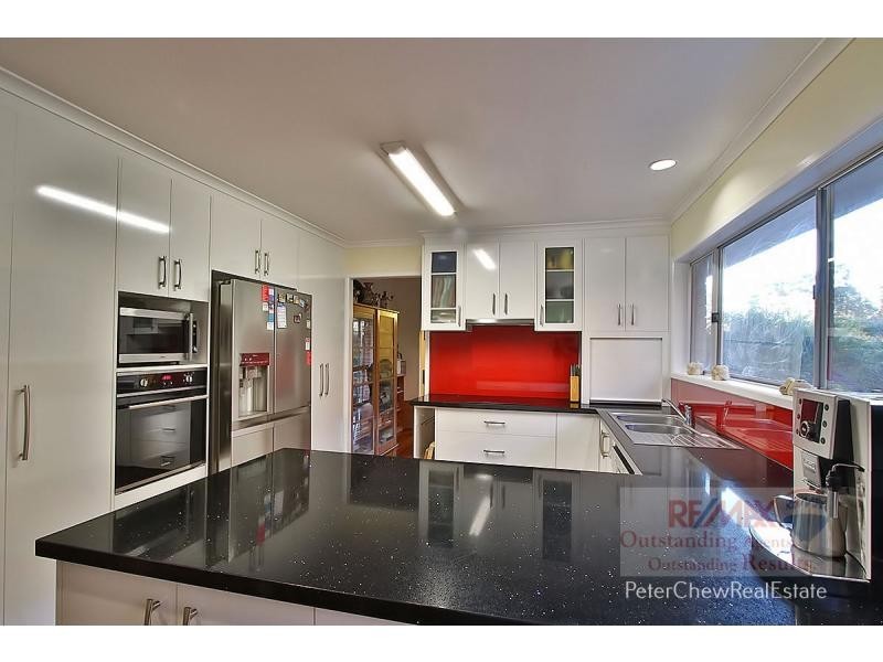 9 Fairweather Street, Kenmore QLD 4069