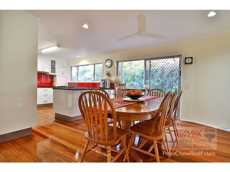 9 Fairweather Street, Kenmore QLD 4069