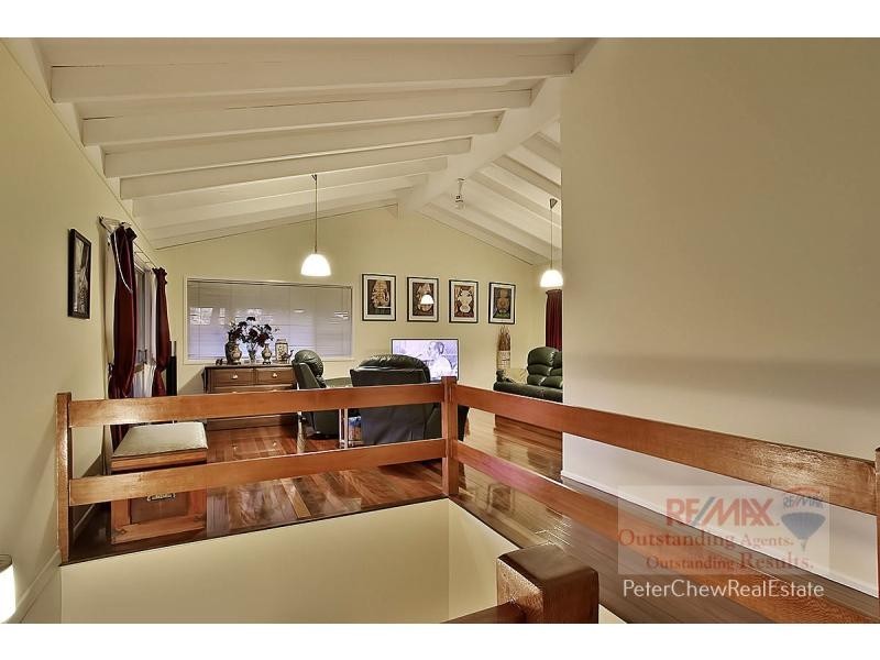 9 Fairweather Street, Kenmore QLD 4069