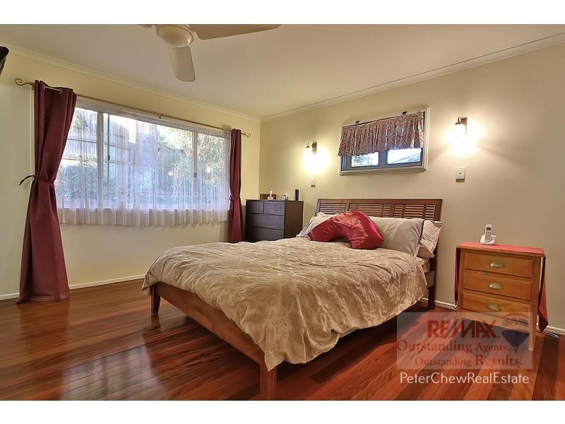 9 Fairweather Street, Kenmore QLD 4069