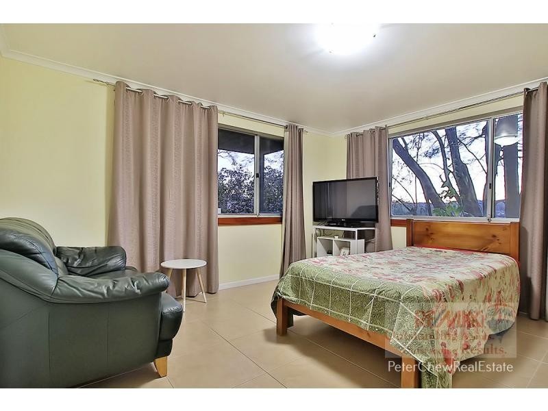 9 Fairweather Street, Kenmore QLD 4069