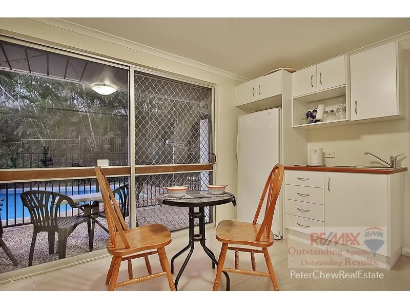 9 Fairweather Street, Kenmore QLD 4069