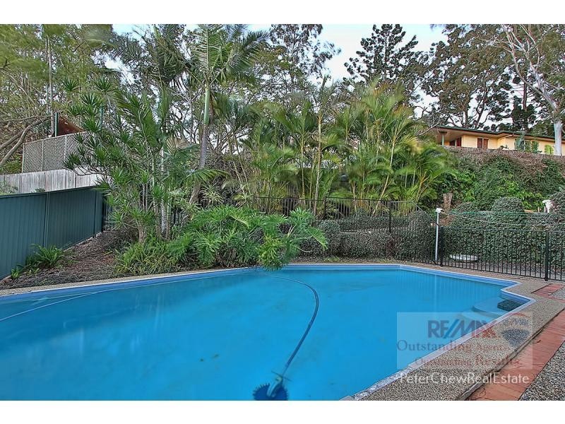 9 Fairweather Street, Kenmore QLD 4069