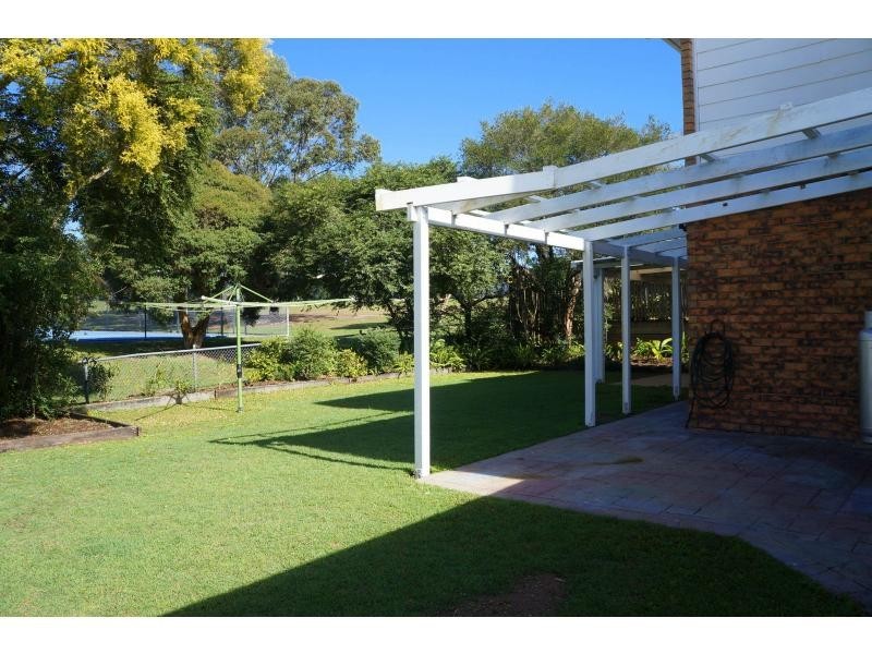 8 Serle Street, Middle Park QLD 4074