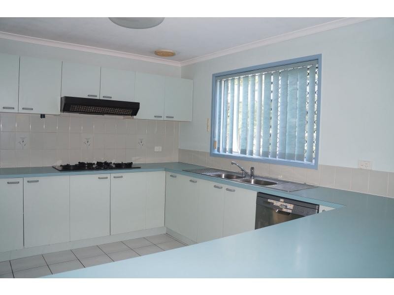 8 Serle Street, Middle Park QLD 4074