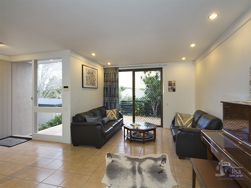 109 Arrabri Avenue, Mount Ommaney QLD 4074