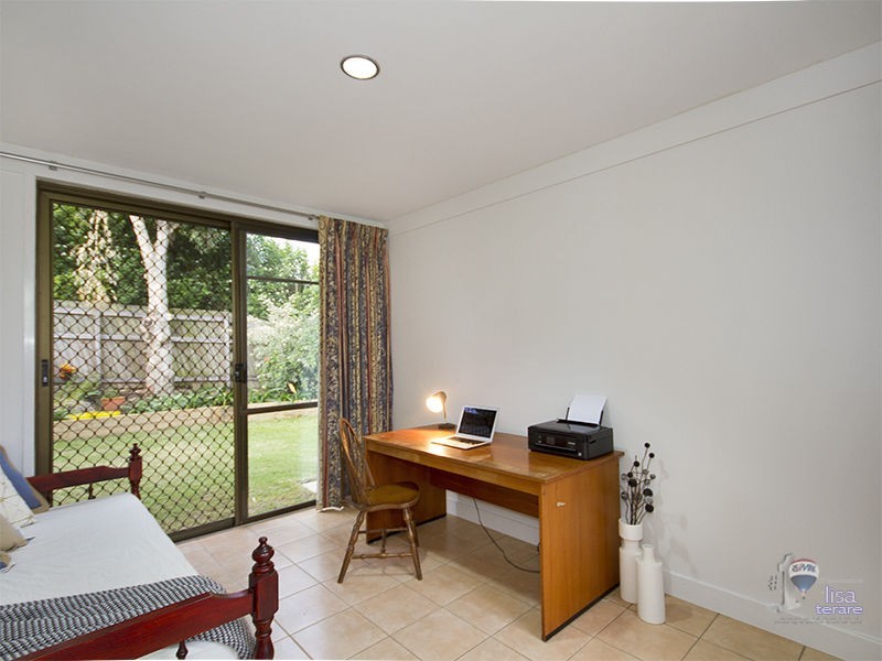 109 Arrabri Avenue, Mount Ommaney QLD 4074