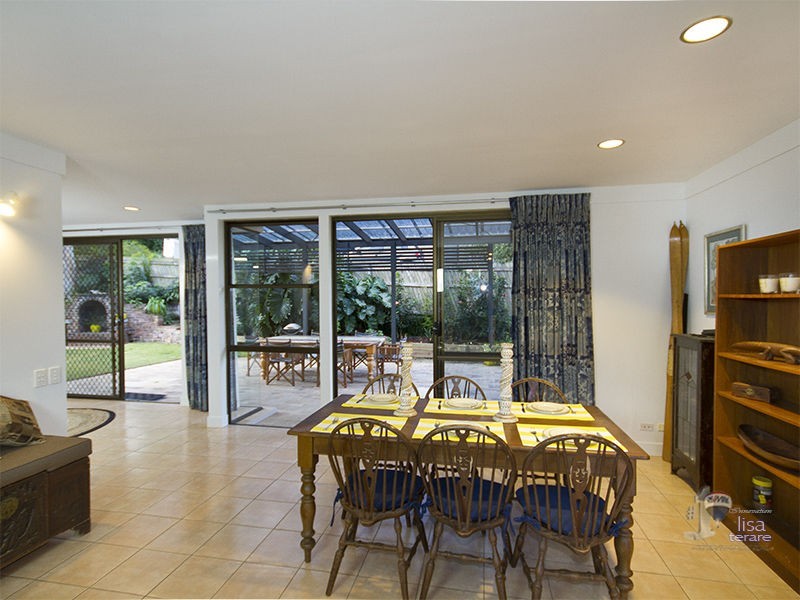 109 Arrabri Avenue, Mount Ommaney QLD 4074