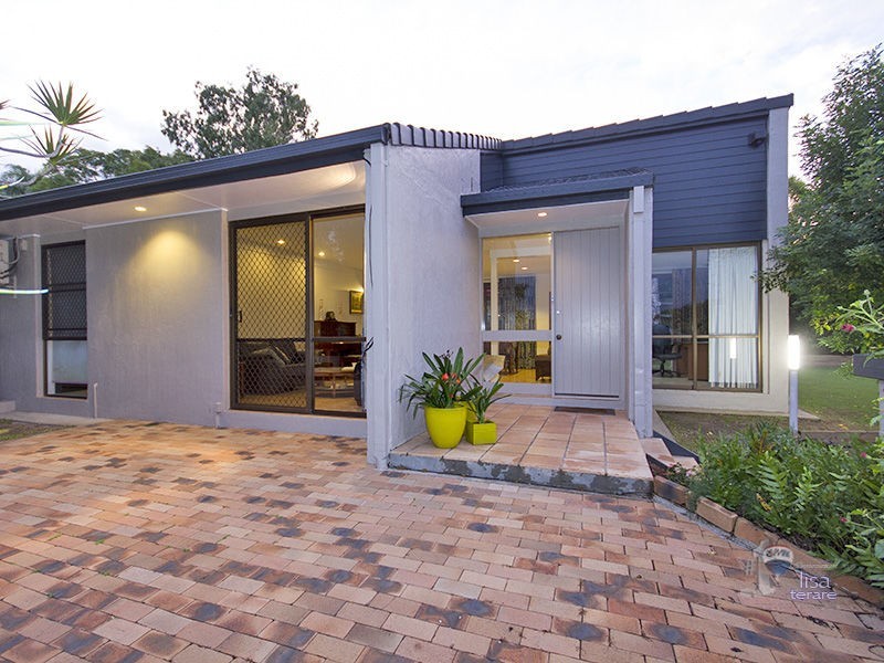 109 Arrabri Avenue, Mount Ommaney QLD 4074