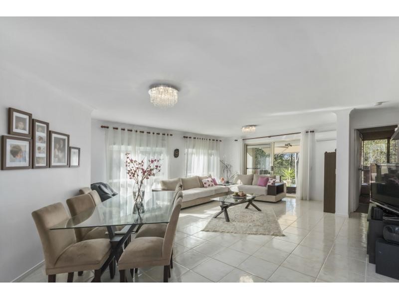 34 Homebush Crescent, Sinnamon Park QLD 4073