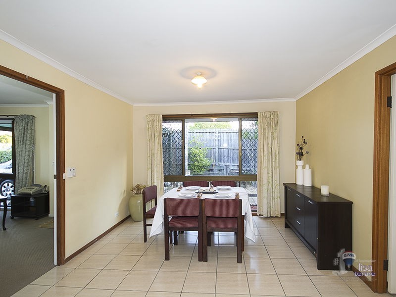 24 Melody Street, Jamboree Heights QLD 4074