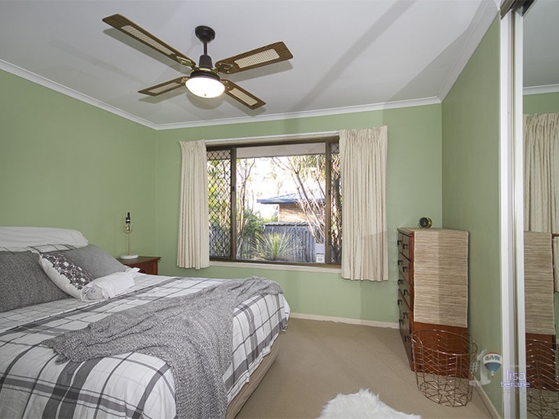 24 Melody Street, Jamboree Heights QLD 4074